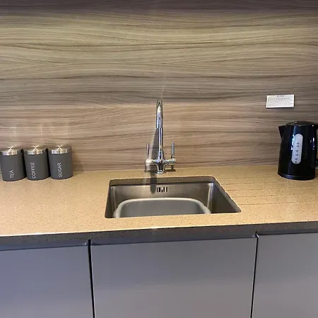 Perfect In Apartment *